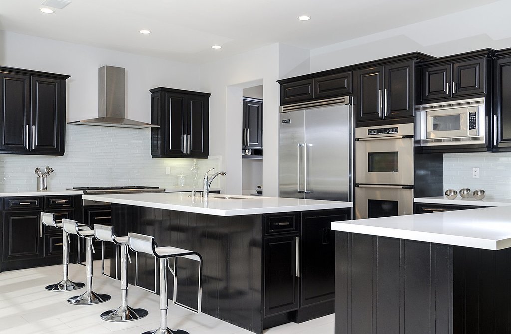 Even-dark-kitchen-feels-welcoming-thanks-open-space