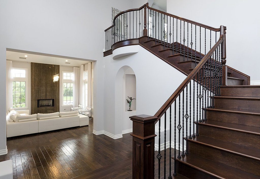 How-great-those-dark-wooden-floors